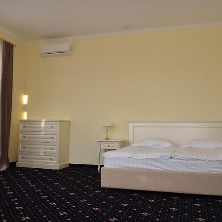 Chateau Royal Hotel Berezovka  Δωμάτιο φωτογραφία