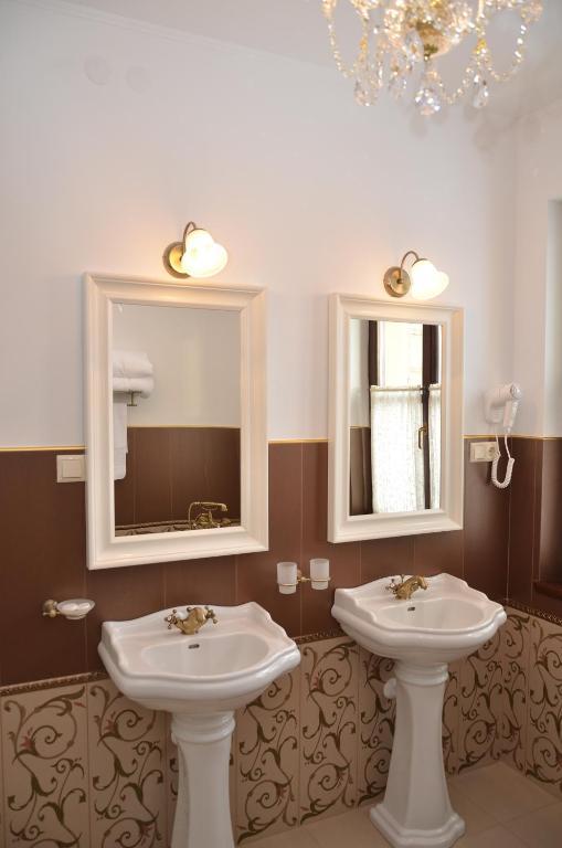 Chateau Royal Hotel Berezovka  Δωμάτιο φωτογραφία