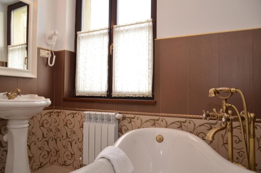 Chateau Royal Hotel Berezovka  Δωμάτιο φωτογραφία