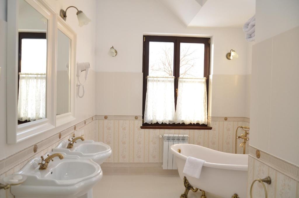Chateau Royal Hotel Berezovka  Δωμάτιο φωτογραφία