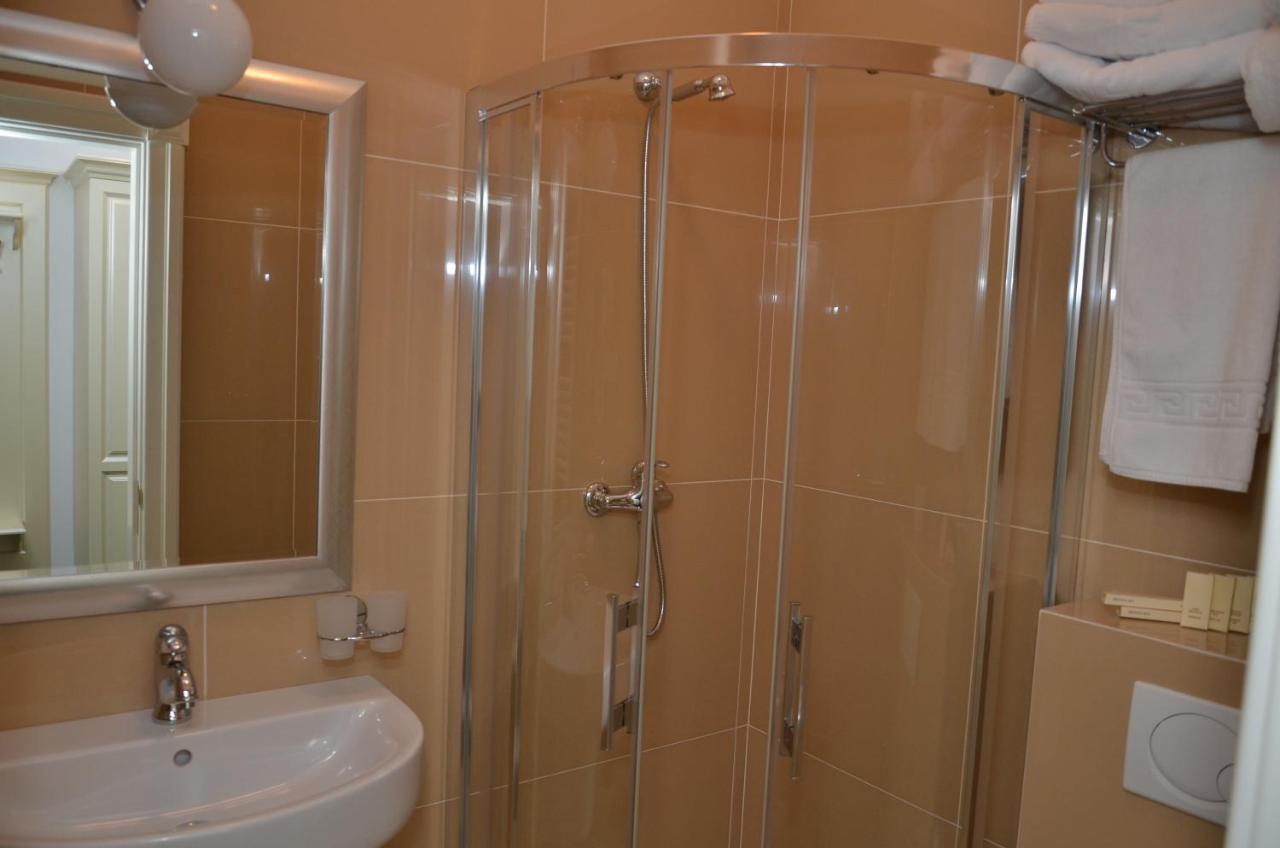 Chateau Royal Hotel Berezovka  Δωμάτιο φωτογραφία